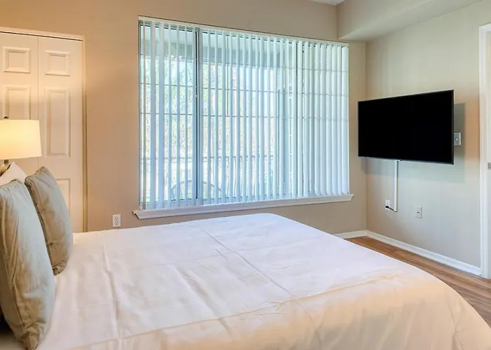 Landing Modern With Amazing Amenities Apartment Chandler