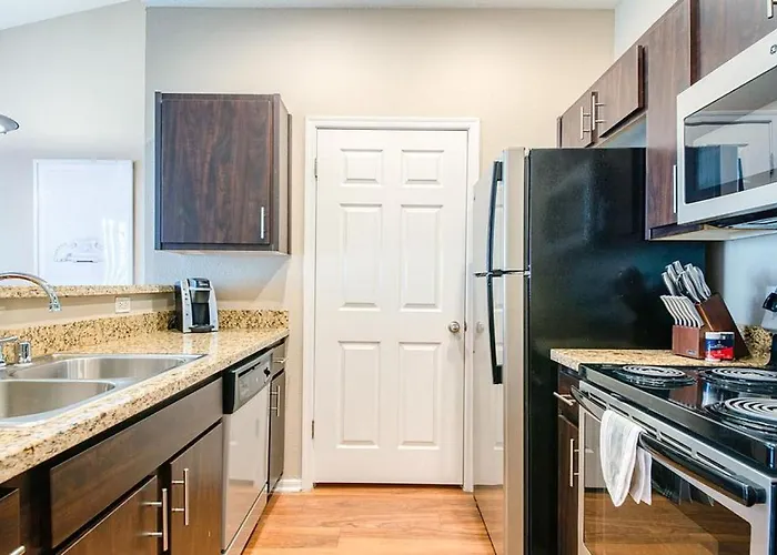 Apartment Landing Modern With Amazing Amenities *