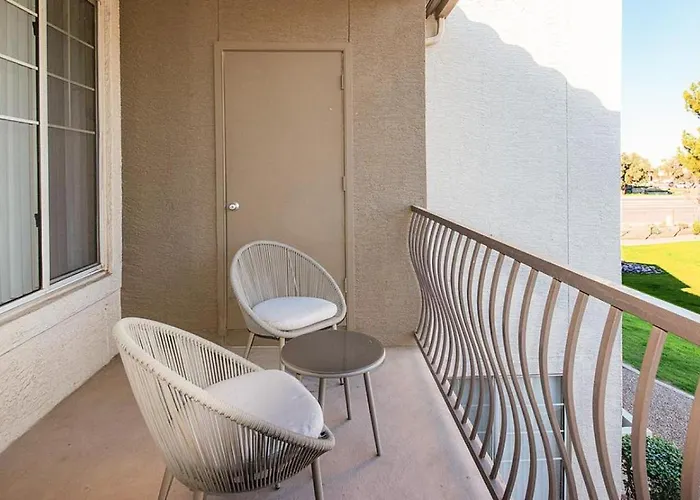 Landing Modern With Amazing Amenities *
